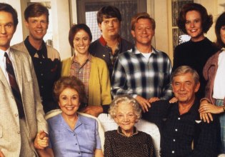 Οι Γουόλτον: Η πλουσιότερη οικογένεια στον κόσμο και η αυτοκρατορία της Walmart