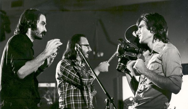 «Χαίρω πολύ, Σαββόπουλος» – Ένα ντοκιμαντέρ για τον Μαέστρο που αξίζει να δούμε