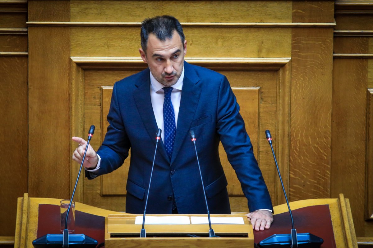 Αλ. Χαρίτσης: Οι δημόσιοι χώροι ανήκουν στους πολίτες, όχι στην εξουσία – Η τροπολογία είναι μια κίνηση φόβου