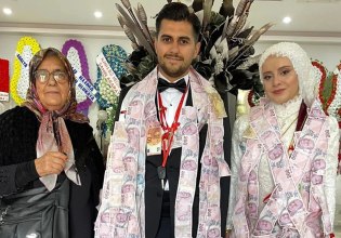 Γάμος της χρονιάς: Τα δώρα γιαγιάς στον εγγονό της που άφησαν άφωνους τους καλεσμένους