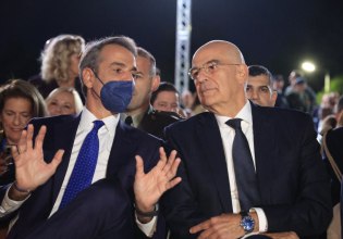 Συνύπαρξη Δένδια – Μητσοτάκη σε εκδήλωση του υπουργείου Εθνικής Άμυνας