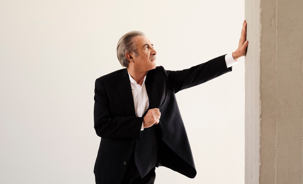 Μουσική πανδαισία στην πρεμιέρα του «Αλ Τσαντίρι Νιουζ» με τον Λάκη Λαζόπουλο