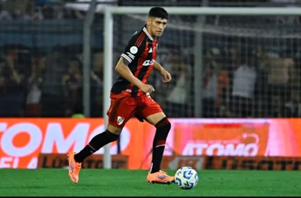 Λαουτάρο Ριβέρο: Από πλανόδιος πωλητής γλυκών στο Μπουένος Άιρες στην «Αλμπισελέστε»