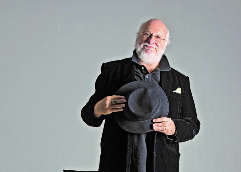 Διονύσης Σαββόπουλος: Ο χρονοποιός της μουσικής