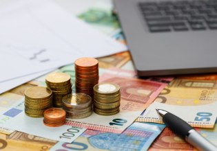 Ληξιπρόθεσμα χρέη: Εκτοξεύθηκαν οι οφειλές σε εφορία και ασφαλιστικά ταμεία [πίνακες]