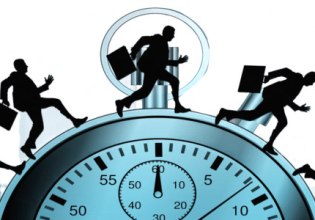 Το 13ωρο στη Βουλή: Ποιοι είναι υπέρ, ποιοι κατά και ποιοι «κάνουν τον κινέζο»