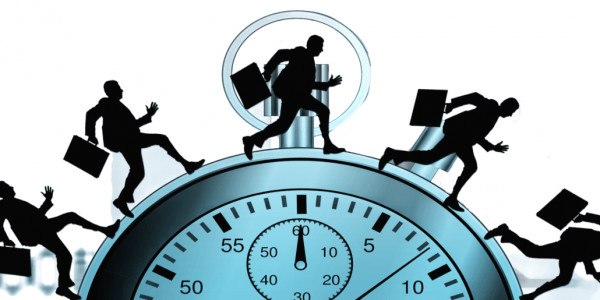 Το 13ωρο στη Βουλή: Ποιοι είναι υπέρ, ποιοι κατά και ποιοι «κάνουν τον κινέζο»