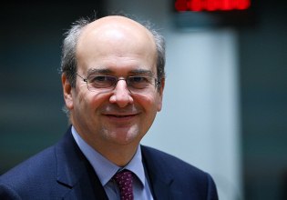 Χατζηδάκης: Λάθος επικοινωνιακοί χειρισμοί για το κλείσιμο των καταστημάτων των ΕΛΤΑ