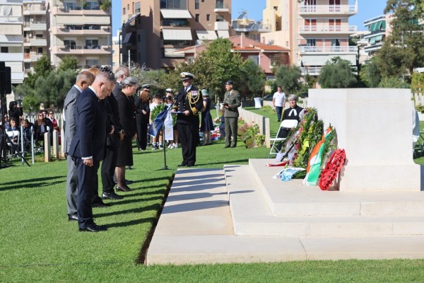 Βρετανός πρέσβης: Δεν διδαχθήκαμε ότι το κόστος του πολέμου πληρώνεται με ανθρώπινες ζωές