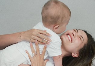 Η Χέιλι Μπίμπερ μιλά για την γονεϊκότητα – «Δεν ντρέπομαι να παραδεχτώ ότι έχω βοήθεια»