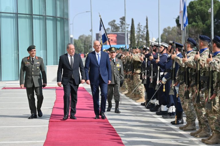 Δένδιας: Αν κάποιος απειλεί την Ευρωπαϊκή Ένωση, δεν μπορεί να συμμετέχει στο SAFE