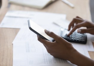 Εφορία: Τι να κάνετε μέχρι τέλους του χρόνου για λιγότερους φόρους το 2026 – Οι 5 κινήσεις