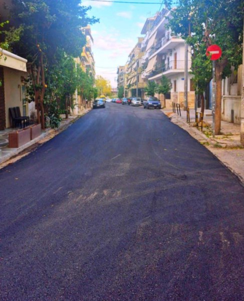 Νέες ασφαλτοστρώσεις στις γειτονιές της πόλης από τον Δήμο Πειραιά