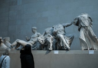 Γλυπτά: «Προσφέρονται» να μας… δανείσουν το 20% από τον διάκοσμο του Παρθενώνα