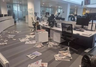 Ιταλία: Διαδηλωτές εισέβαλαν στα γραφεία της εφημερίδας La Stampa – Άφησαν κοπριά και πέταξαν βιβλία