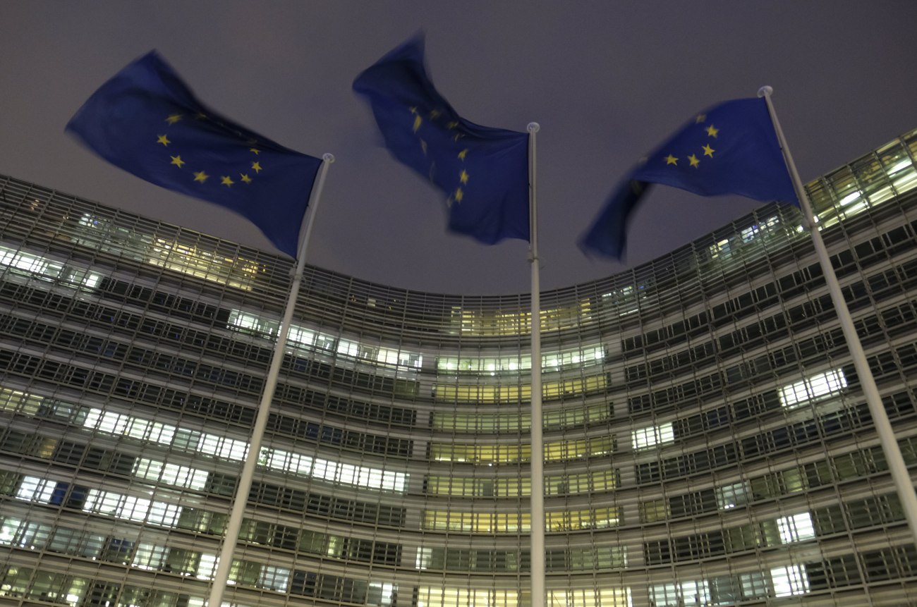 Τέσσερα μηνύματα από τις φθινοπωρινές προβλέψεις της Κομισιόν – Οι δύο δείκτες που φέρνουν ανάπτυξη