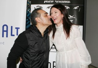 Νότης Σφακιανάκης: Πέθανε η σύζυγός του Κίλι ανήμερα των γενεθλίων του