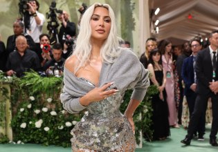 Έντονες αντιδράσεις προκάλεσε η απόφαση της Κιμ Καρντάσιαν να ανοίξει καταστήματα SKIMS στο Ισραήλ