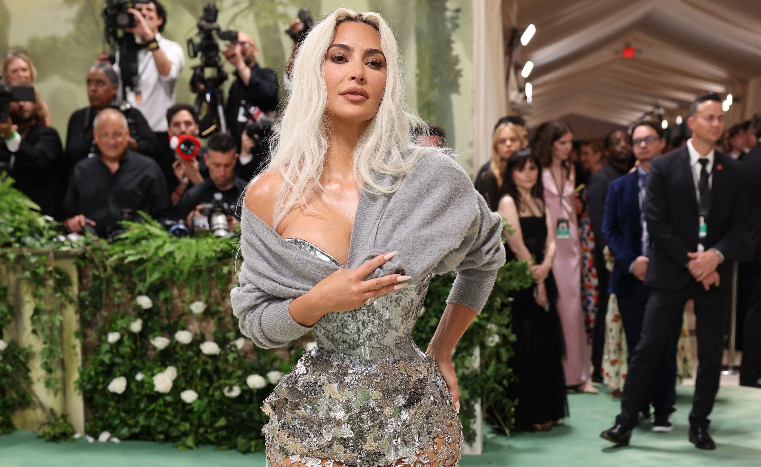 Έντονες αντιδράσεις προκάλεσε η απόφαση της Κιμ Καρντάσιαν να ανοίξει καταστήματα SKIMS στο Ισραήλ