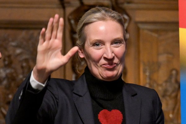 AfD καλεί Τραμπ – Η γερμανική Ακροδεξιά «χτίζει» MAGA δεσμούς με τον Λευκό Οίκο