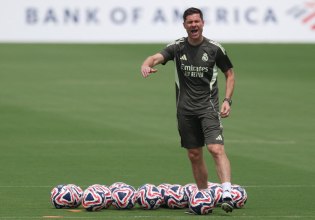 «Δεν είμαστε ταξιδιωτικό πρακτορείο»: Ο Τσάμπι Αλόνσο φέρνει αλλαγές στα αποδυτήρια της Ρεάλ