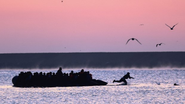 Γαύδος: Νέες διασώσεις προσφύγων και μεταναστών νότια του νησιού – Συνελήφθη 18χρονος διακινητής
