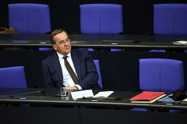 Γερμανία: Θα αγοράσει αμυντικά συστήματα αξίας άνω των 3 δισ. – Κεκλεισμένων των θυρών αποφασίζει η Βουλή