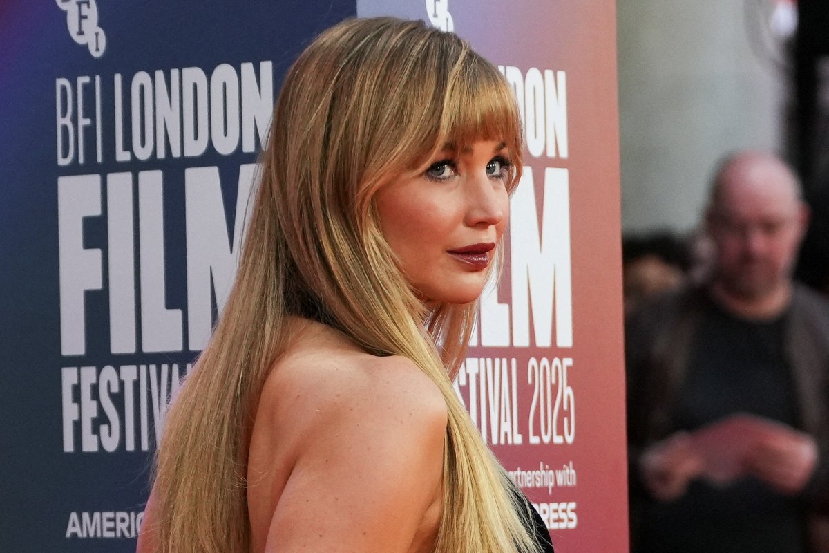 Ένιωθα σαν κοτόπουλο που τρέχει χωρίς κεφάλι: Η Τζένιφερ Λόρενς βάζει «τελεία» στα σχόλιά της για τον Τραμπ