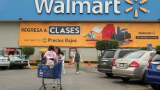 Αποχωρεί ο CEO της Walmart – Το ισχυρό αποτύπωμα