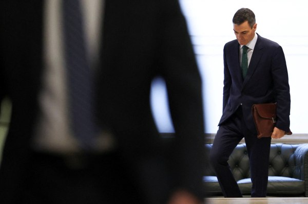 Απόφαση δικαστή οδηγεί σε ακυβερνησία την Ισπανία