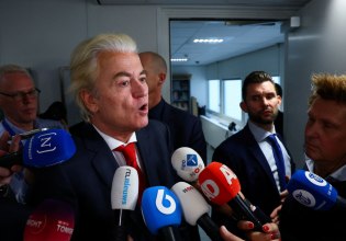 Ολλανδία: Παραδοχή ήττας στις εκλογές από τον ακροδεξιό Βίλντερς – Συνεχάρη τον Γέτεν