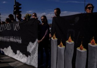 Σερβία: Δεκάδες χιλιάδες διαδηλωτές τίμησαν τους νεκρούς στον σιδηροδρομικό σταθμό του Νόβι Σαντ