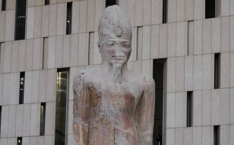 Η Ολλανδία επιστρέφει γλυπτό 3.500 ετών στην Αίγυπτο
