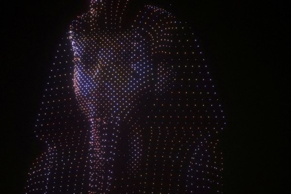 PETA: «Τα ζώα πετιούνται σαν σκουπίδια» – Έκκληση στον Αλ-Σίσι να σταματήσει τις βόλτες με καμήλες στις Πυραμίδες