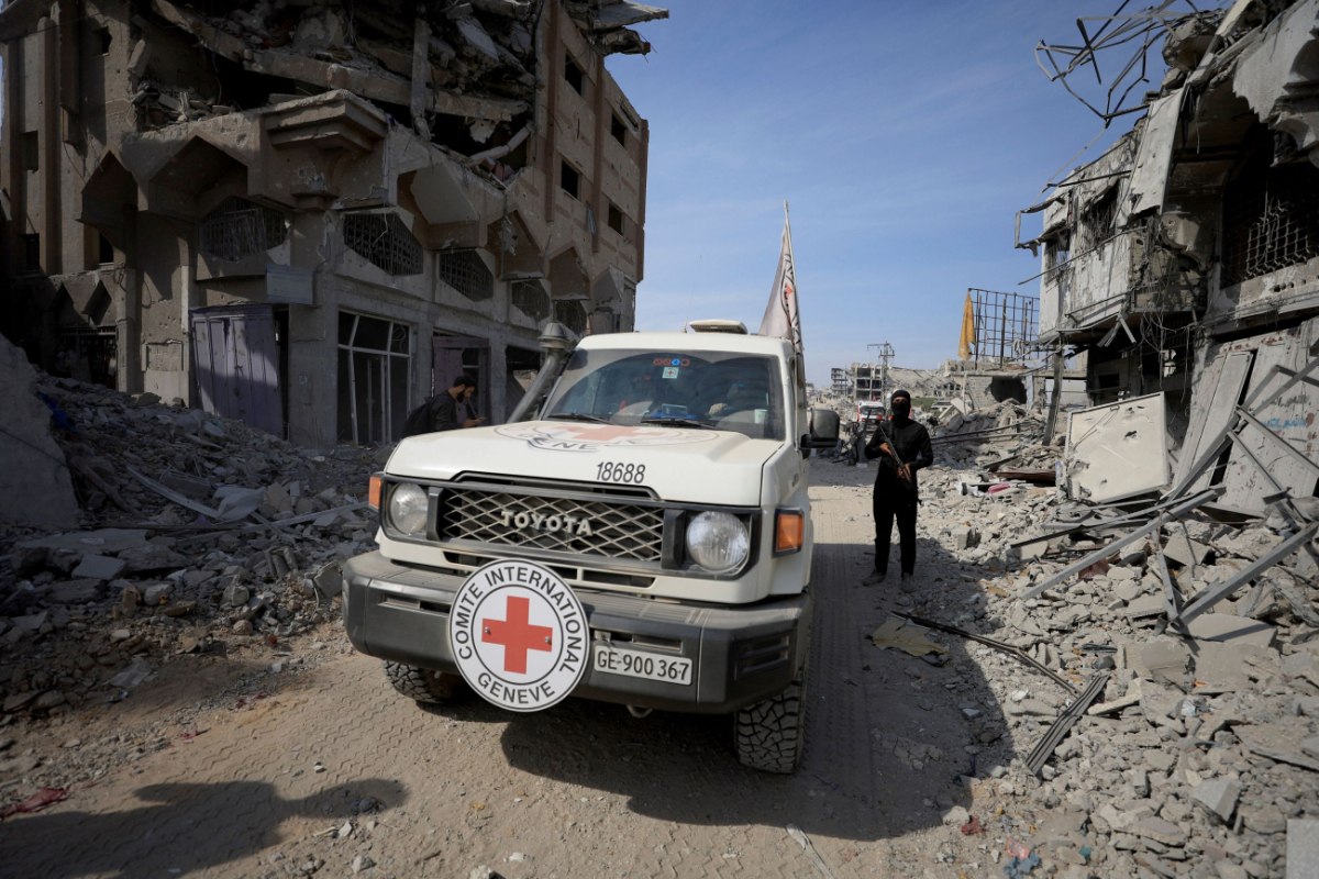 Το Ισραήλ παρέλαβε από τον Ερυθρό Σταυρό τα λείψανα τριών ομήρων