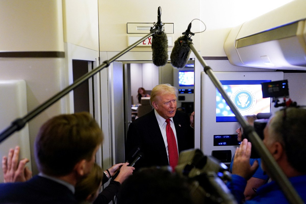 Σκάνδαλο Άντριου–Έπσταϊν: Ο Ντόναλντ Τραμπ «νιώθει πολύ άσχημα» για τη βασιλική οικογένεια