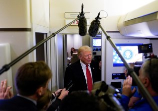 Σκάνδαλο Άντριου–Έπσταϊν: Ο Ντόναλντ Τραμπ «νιώθει πολύ άσχημα» για τη βασιλική οικογένεια