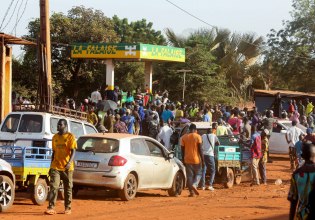 Η Γαλλία προτρέπει τους πολίτες της να εγκαταλείψουν το Μαλί «το συντομότερο δυνατό»