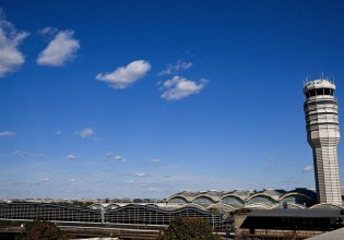 Μαζικό χάος στις αερομεταφορές προβλέπει ο υπουργός Μεταφορών των ΗΠΑ λόγω shutdown