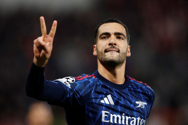 Παρέλαση στην Πράγα η Άρσεναλ, 3-0 τη Σλάβια (vid)