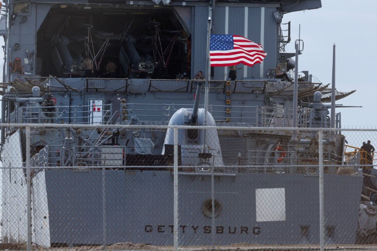 O Τραμπ δοκιμάζει το δόγμα «Πρώτα η Αμερική» στη Βενεζουέλα – Και ο αέρας μυρίζει πόλεμο