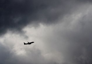 ΗΠΑ: Η United Airlines θα κόψει 4% των πτήσεών της, λόγω έλλειψης ελεγκτών εναέριας κυκλοφορίας