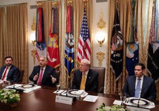 Ο Όρμπαν, ο Τραμπ και η πιθανή κερδοσκοπική επίθεση στην Ουγγαρία