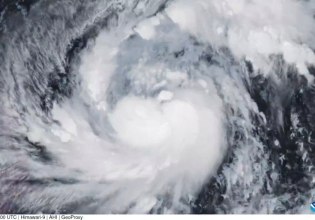 O τρομακτικός σούπερ τυφώνας Φουνγκ Γουόνγκ ετοιμάζεται να περάσει από τις Φιλιππίνες [βίντεο]