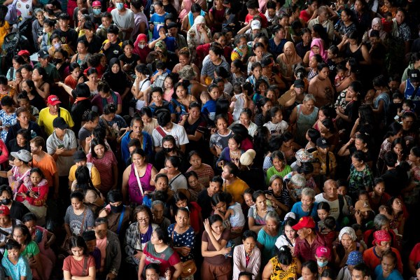 Φιλιππίνες: Σχεδόν ένα εκατομμύριο άνθρωποι απομακρύνθηκαν από τις εστίες τους ενόψει του υπερτυφώνα Φουνγκ-γουόνγκ