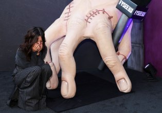 Τζένα Ορτέγκα για την τεχνητή νοημοσύνη: «Νιώθω ότι ανοίξαμε το κουτί της Πανδώρας»