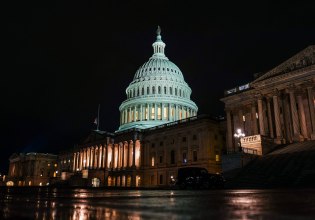 ΗΠΑ: Η Γερουσία άνοιξε τον δρόμο για τον τερματισμό του shutdown έπειτα από 40 ημέρες «παράλυσης» – Τι ακολουθεί