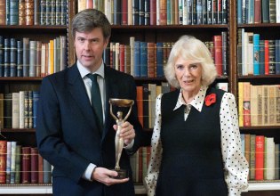 Booker 2025: Ο Ντέιβιντ Σόλοϊ για το Flesh — Ήθελα να γράψω μια σύγχρονη ελληνική τραγωδία