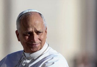 Ο Πάπας Λέων ΙΔ΄ ανοίγει τις πόρτες του Βατικανού στο Χόλιγουντ και αποκαλύπτει τις αγαπημένες του ταινίες