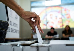 Ανδρουλάκης για Πολυτεχνείο: Απέναντι στον αυταρχισμό και τις ανισότητες στεκόμαστε όρθιοι